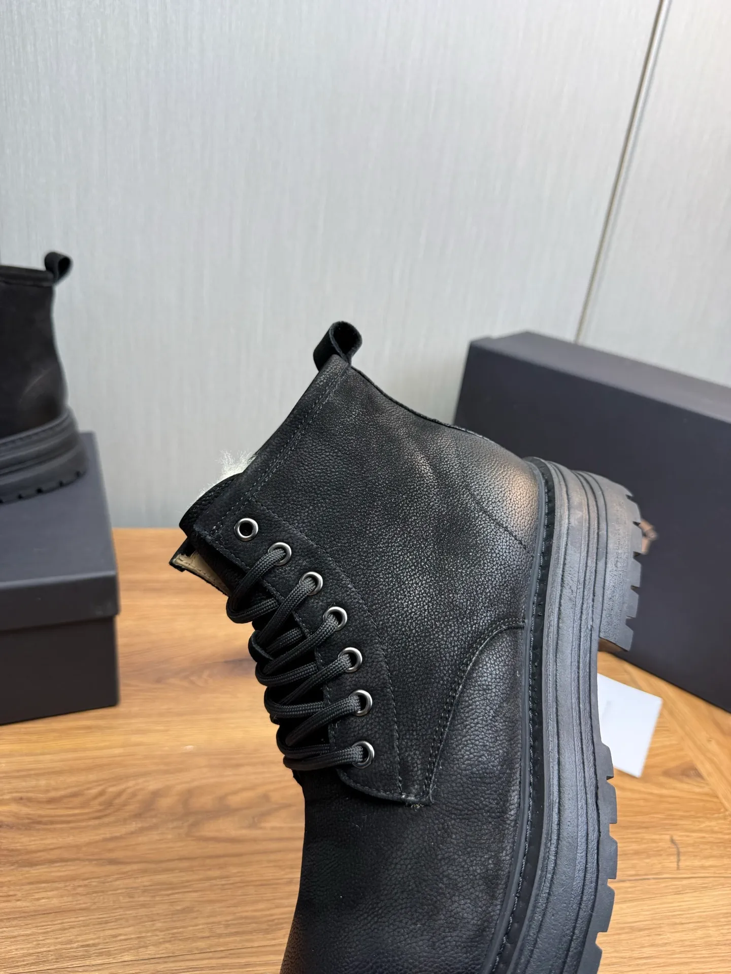 Factory price 680💰 [UGG] Men's hot winter warm boots🐑Simple and fashionable design, cowhide➕comfortable and warm wool lining. Soft and comfortable to wear, good warmth retention, and excellent foot feel. Regular size 38-45